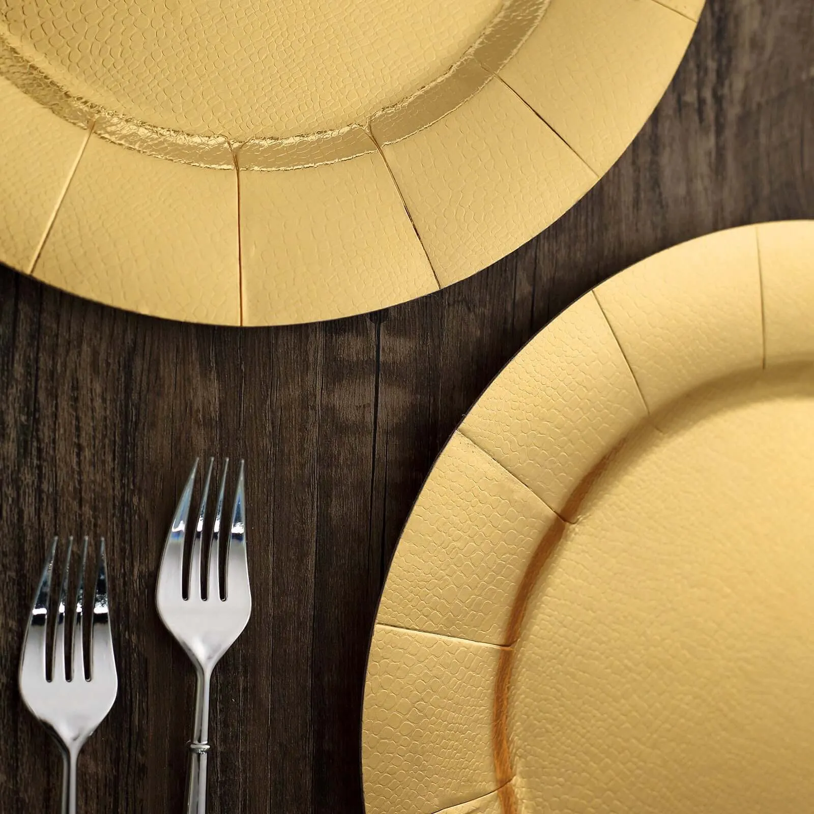 10 Pack Gold Disposable Charger Plates, Cardboard Serving Tray, Round with Leathery Texture 1100 GSM 13"