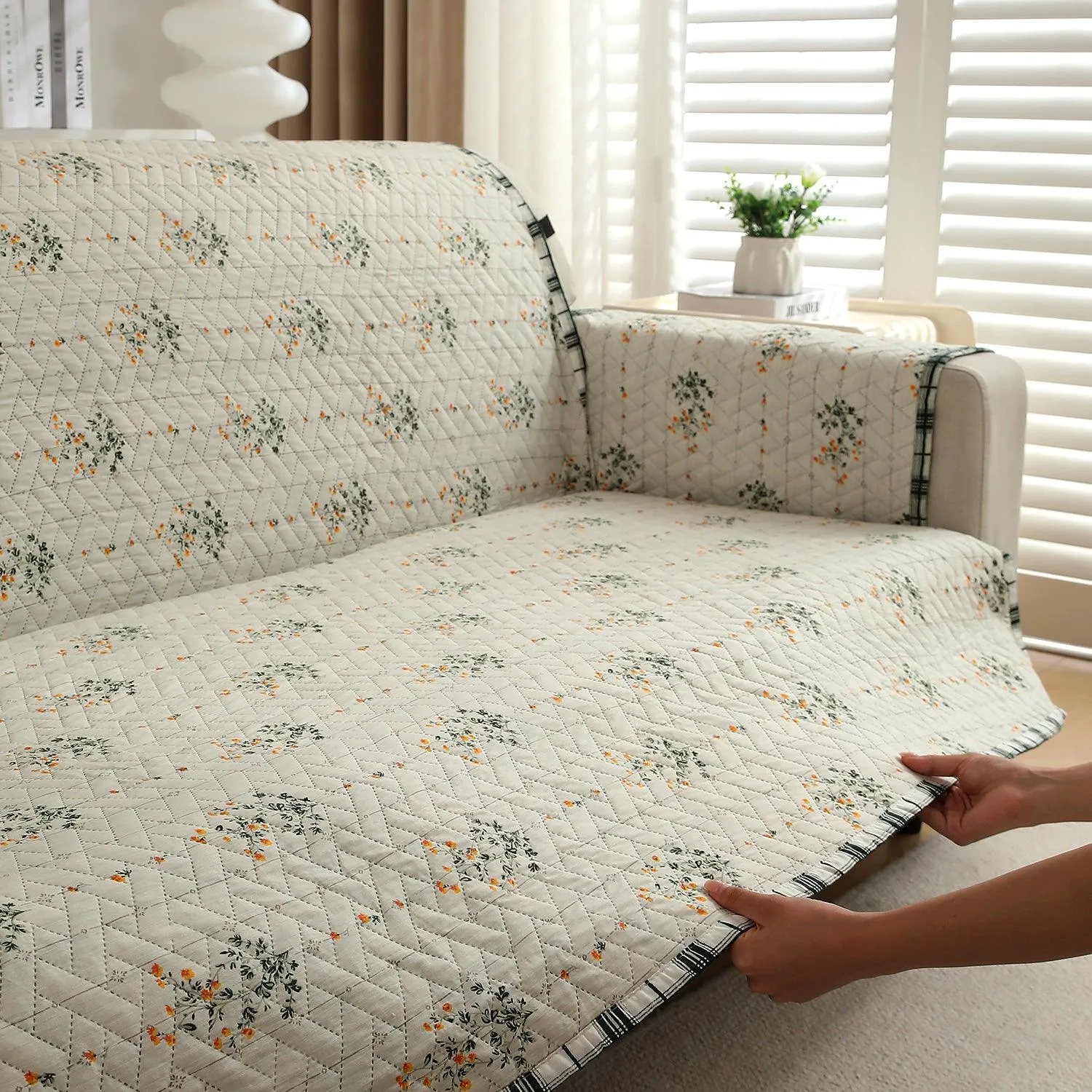 HOKIPO Quilted 1/2/3 Seater Sofa Cover with Pockets, Light Green Ash Gypsy Floral