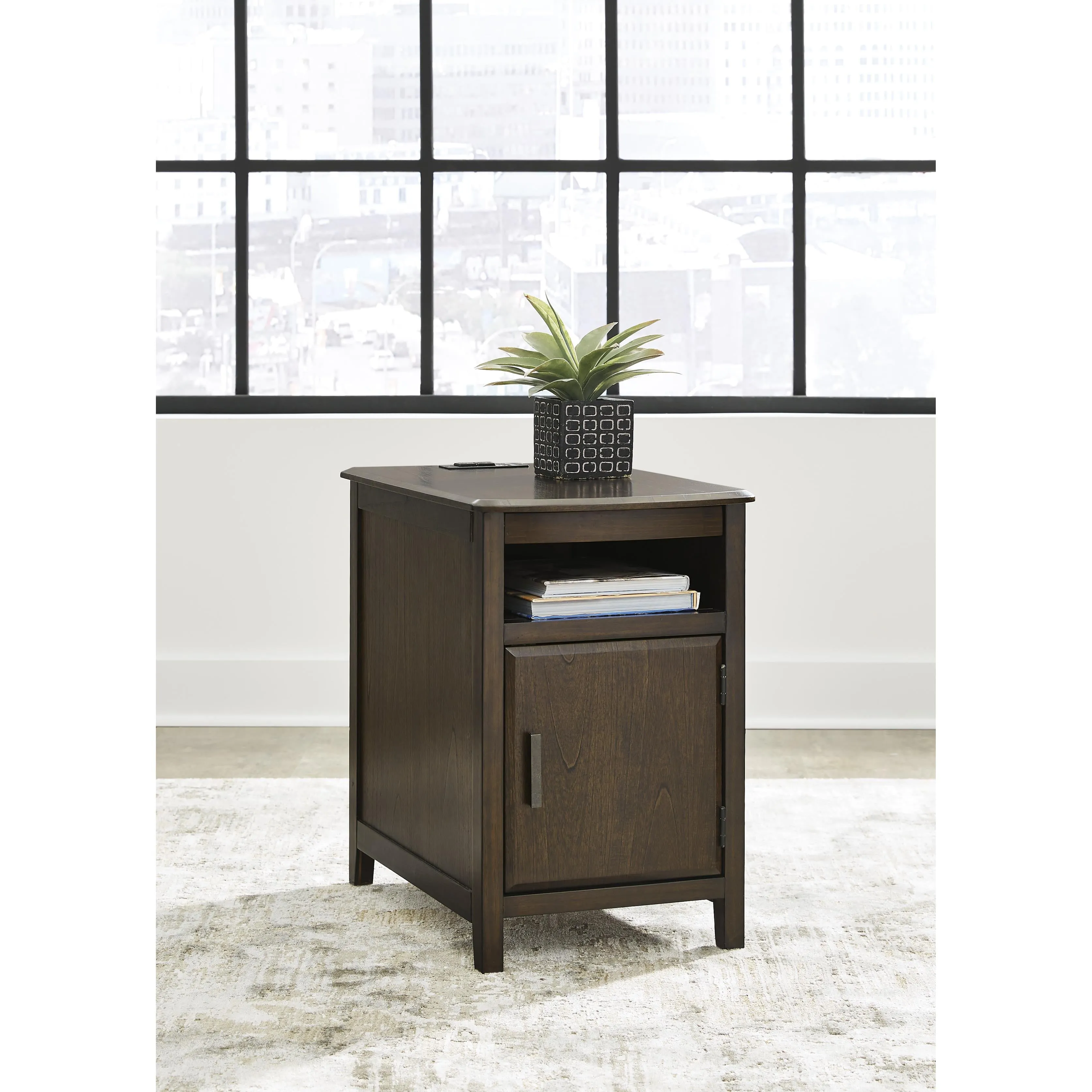 Signature Design by Ashley Devonsted End Table T310-217