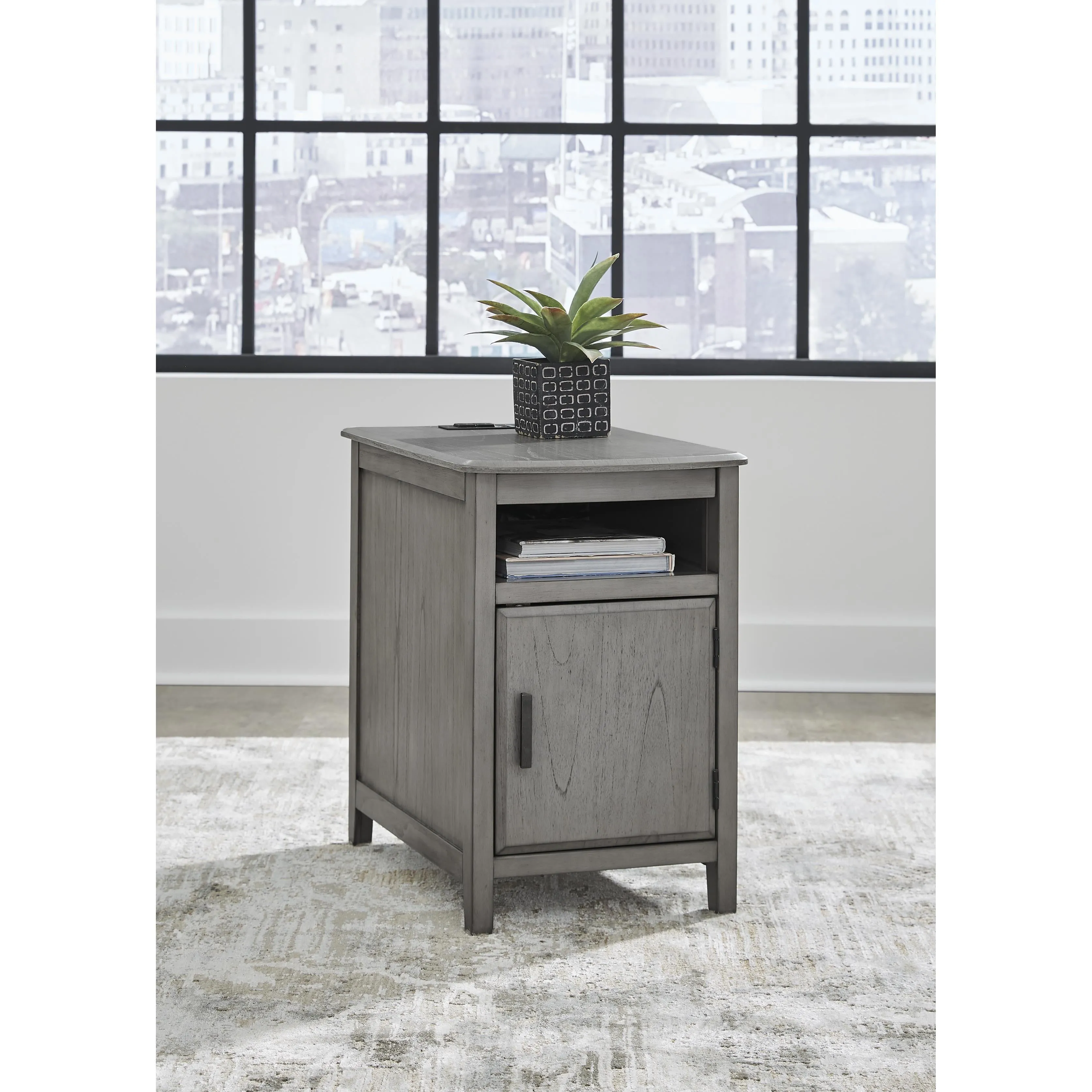 Signature Design by Ashley Devonsted End Table T310-417